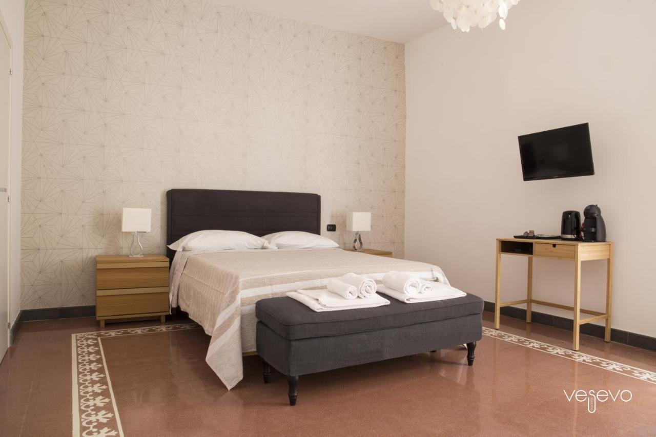 Vesevo Rooms Napoli Exterior foto